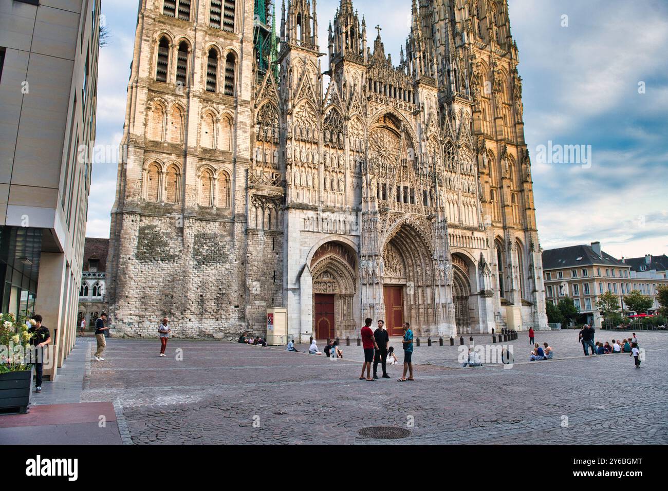 Cathédrale notre dame de rouen seine hi-res stock photography and ...