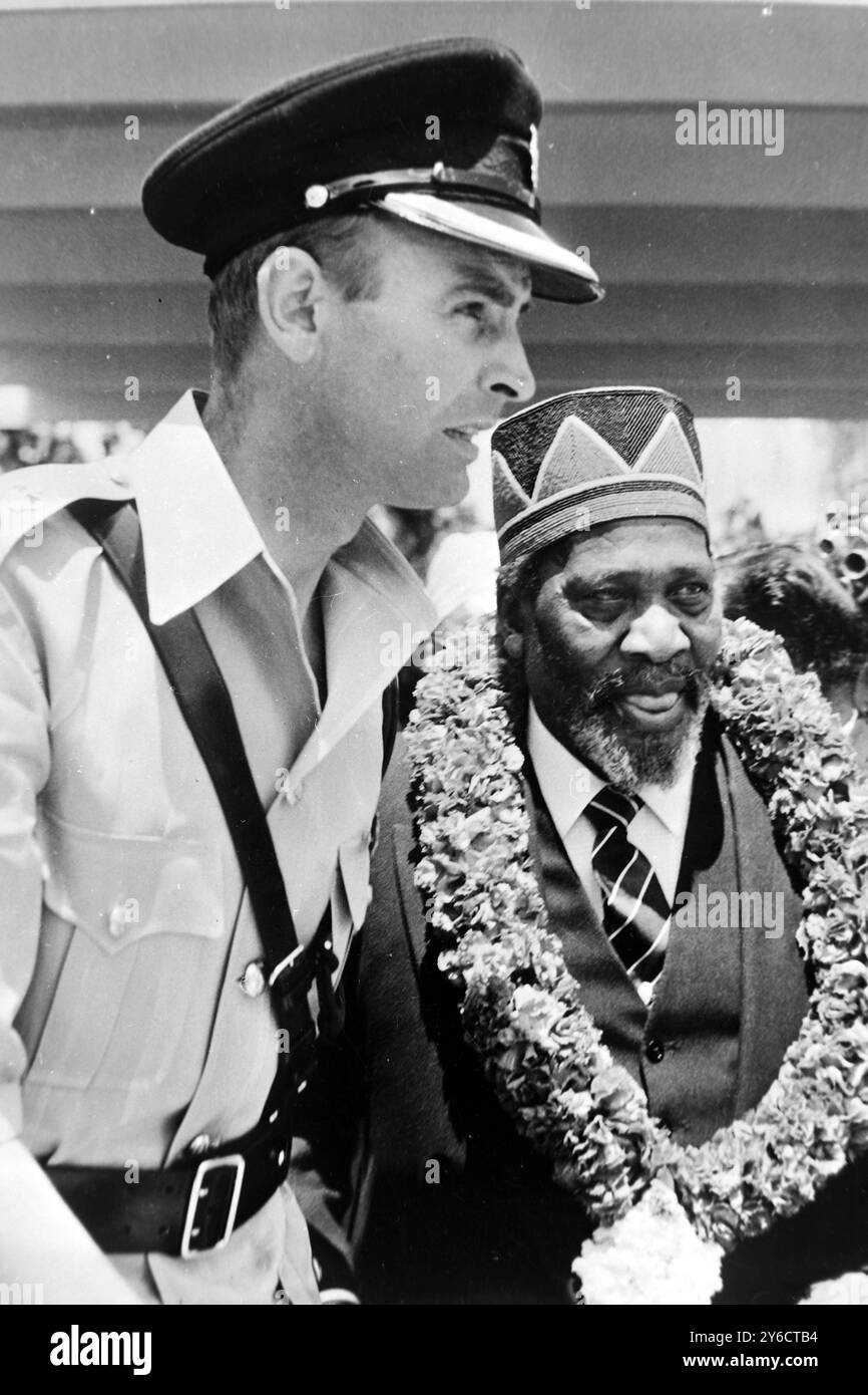 JOMO KENYATTA KENYAN INDEPENDENCE LEADER IS FREED visual data 7