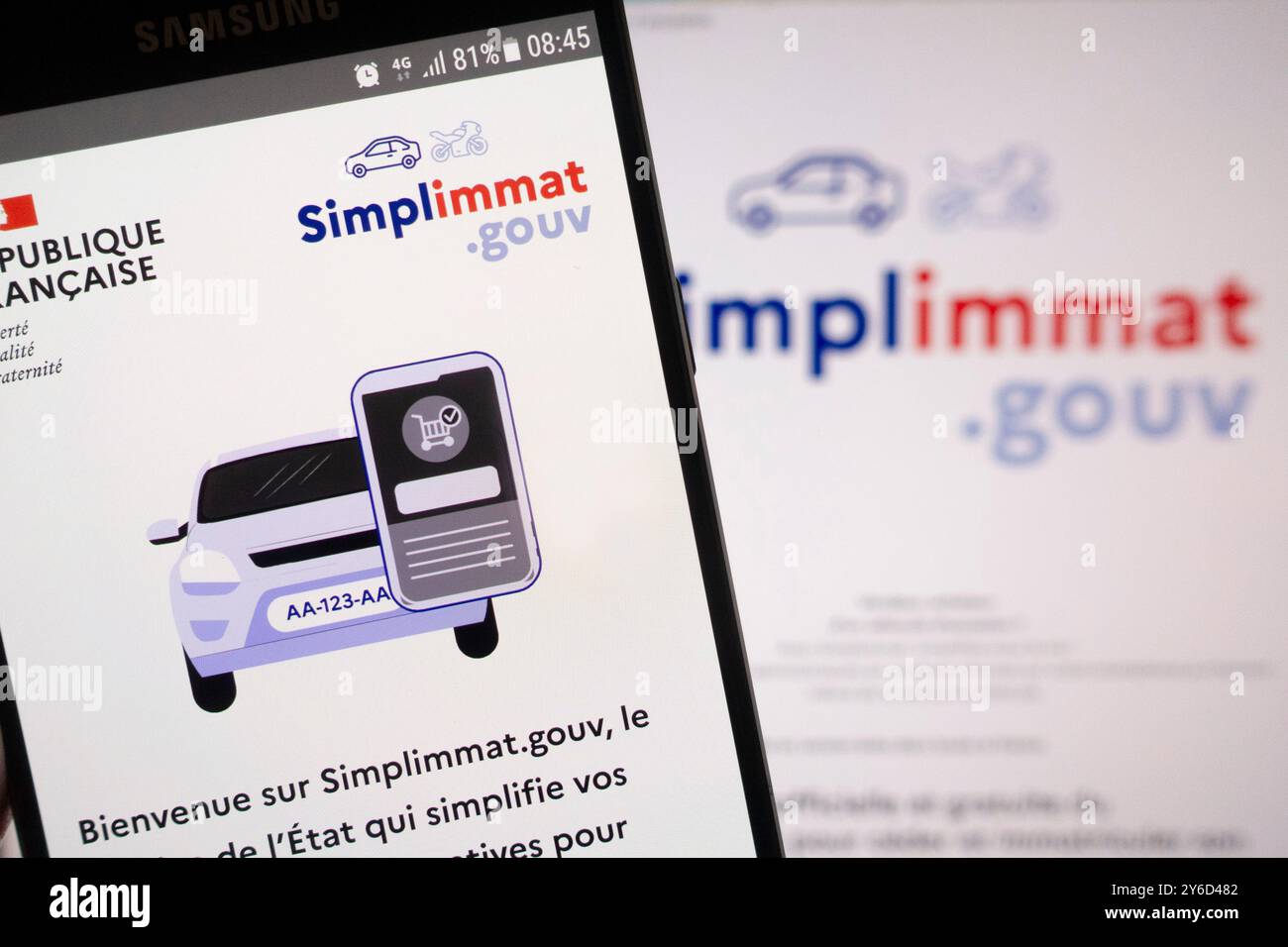 Simplimmat, the official application for simplifying administrative procedures when selling or buying a used vehicle Stock Photo