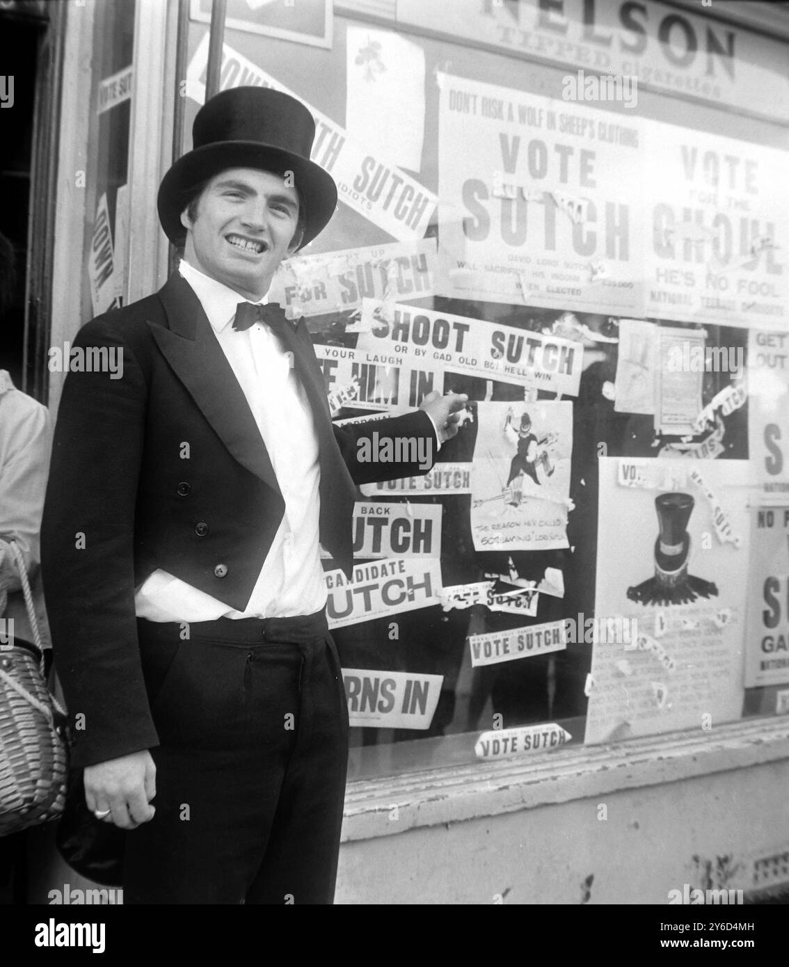Screaming lord sutch hi-res stock photography and images - Alamy Screaming lord sutch hi-res stock photography and images - Alamy