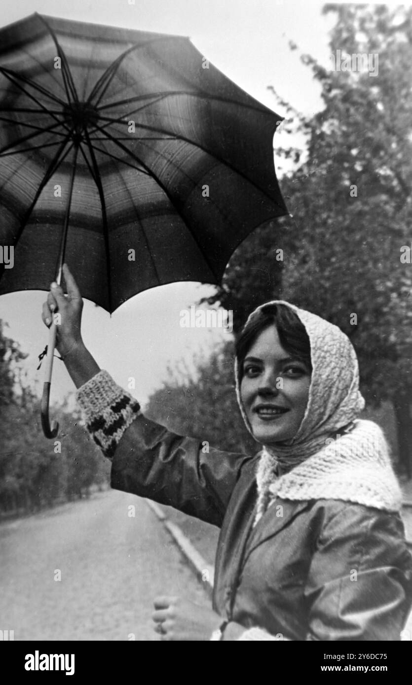 Retro porno sutyen Toplarni bosib turgan poshnalarning onlayn pornosini tomosha qiling