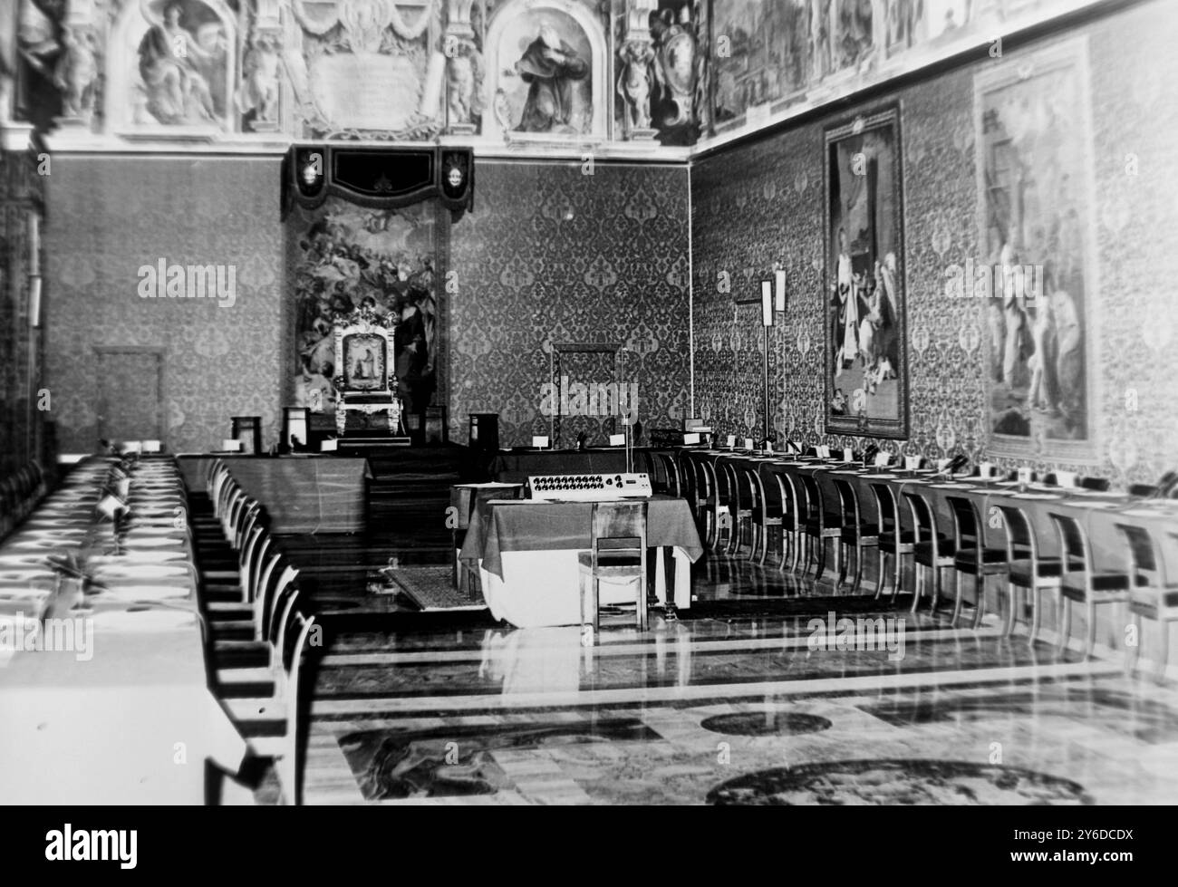 Image city hall in Black and White Stock Photos & Images - Alamy