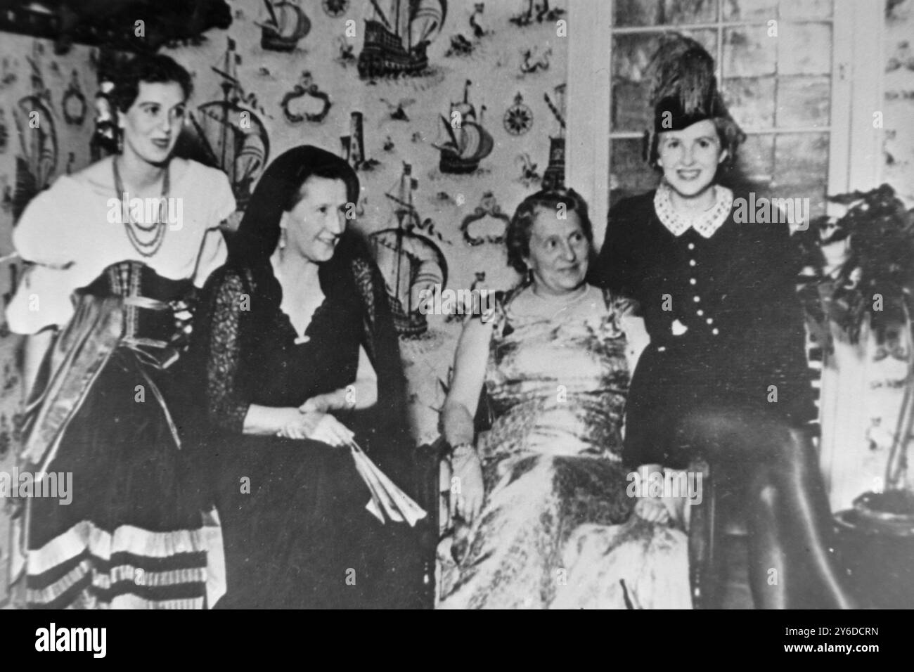 ADOLF HITLER & EVA BRAUN FAMILY AND FRIENDS IN GERMANY ; 6 JUNE 1963 ...