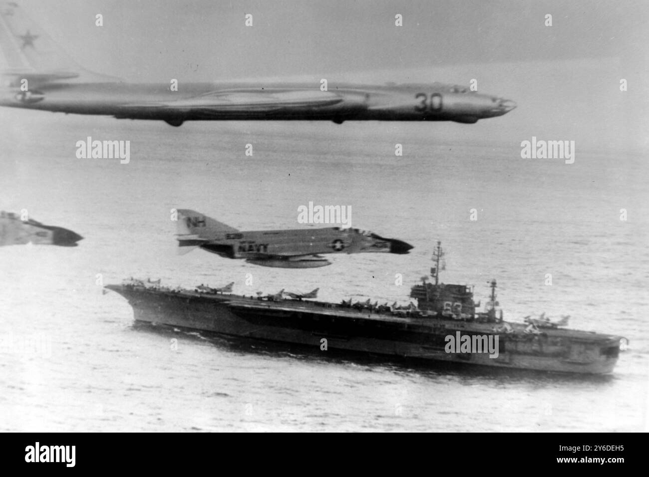 Us aircraft carrier Black and White Stock Photos & Images - Alamy