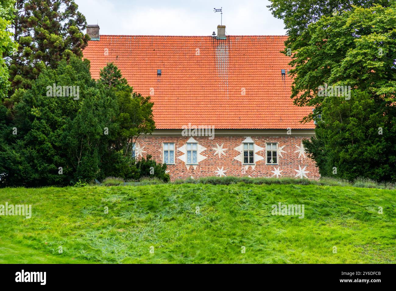 Krapperup Castle dates back to the 16th century and was built on the remains of a medieval castle. It is located five kilometers from the seaside resort of Mölle. Krapperup Castle and Park. Krapperupsvägen, Höganäs kommun, Skåne, Sweden Stock Photo