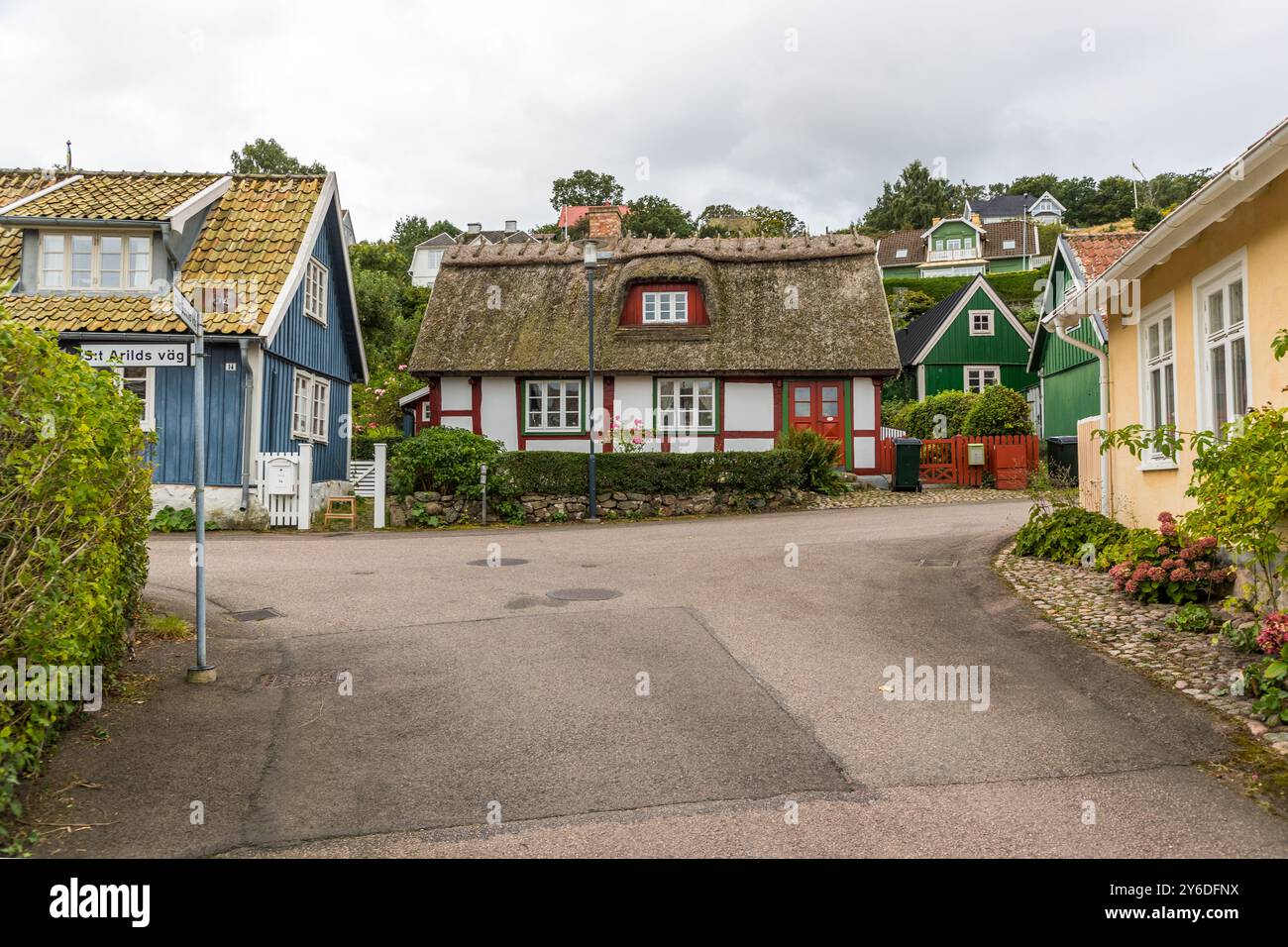 Picturesque houses in the harbour town of Arilds hamn. Klötesvägen, Höganäs kommun, Skåne, Sweden Stock Photo