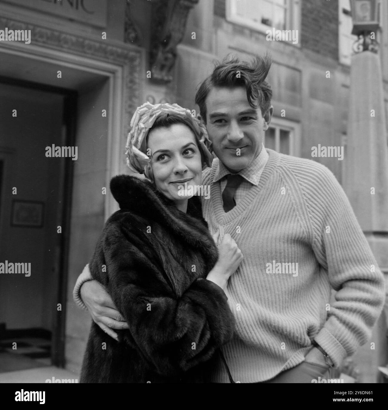 ANNE ROGERS ACTRESS AND SINGER WITH HUSBAND LEAVE CLINIC IN LONDON  /  ; 13 APRIL 1963 Stock Photo