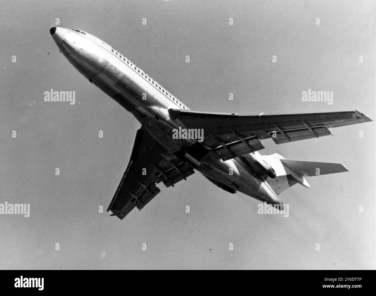 AVIATION BOEING 727 IN FLIGHT ; 14 MARCH 1963 Stock Photo - Alamy