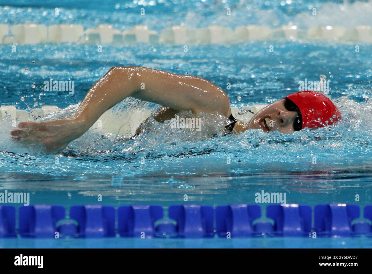 Scarlett HUMPHREY Great Britain in the Para Swimming Women's 400m Freestyle - S11 Heats at the La Défense Arena, Paris, France at the 2024 Paralympic games. Stock Photo