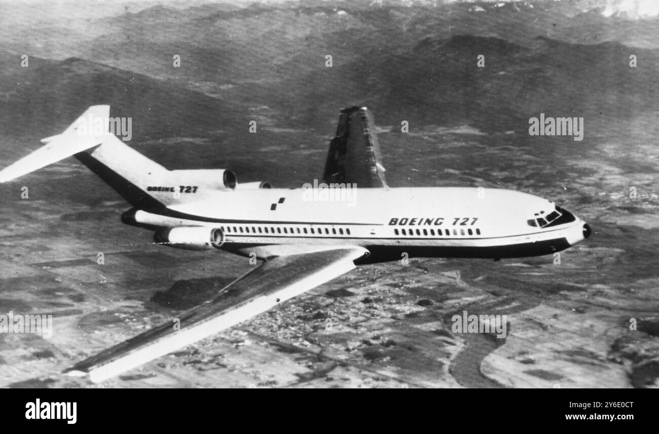 AVIATION BOEING 727 IN FLIGHT ; 10 FEBRUARY 1963 Stock Photo - Alamy