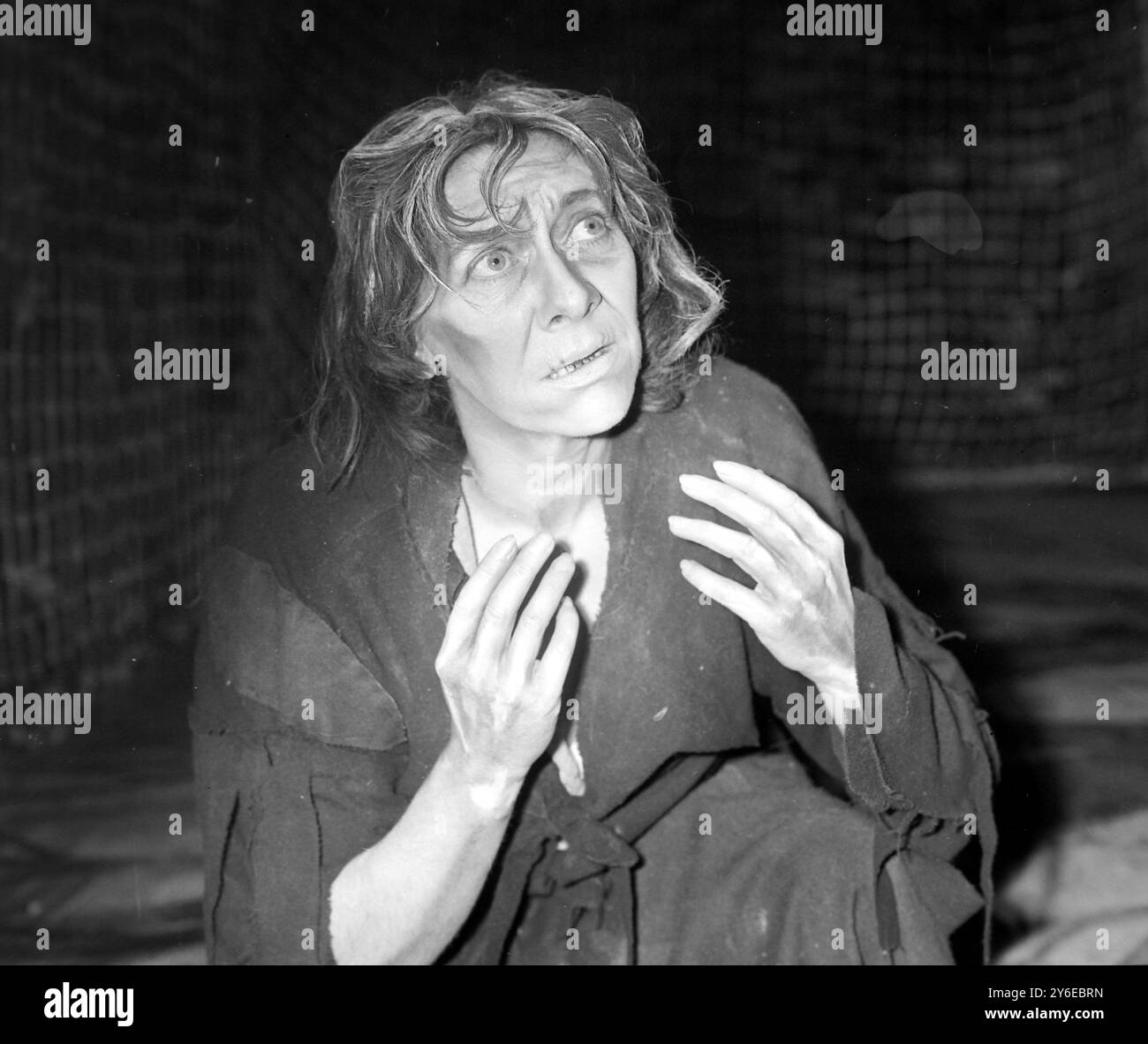 ACTRESS RUBY HEAD AS THE WITCH OF EDMONTON BY THOMAS DEKKAR ; 20 ...