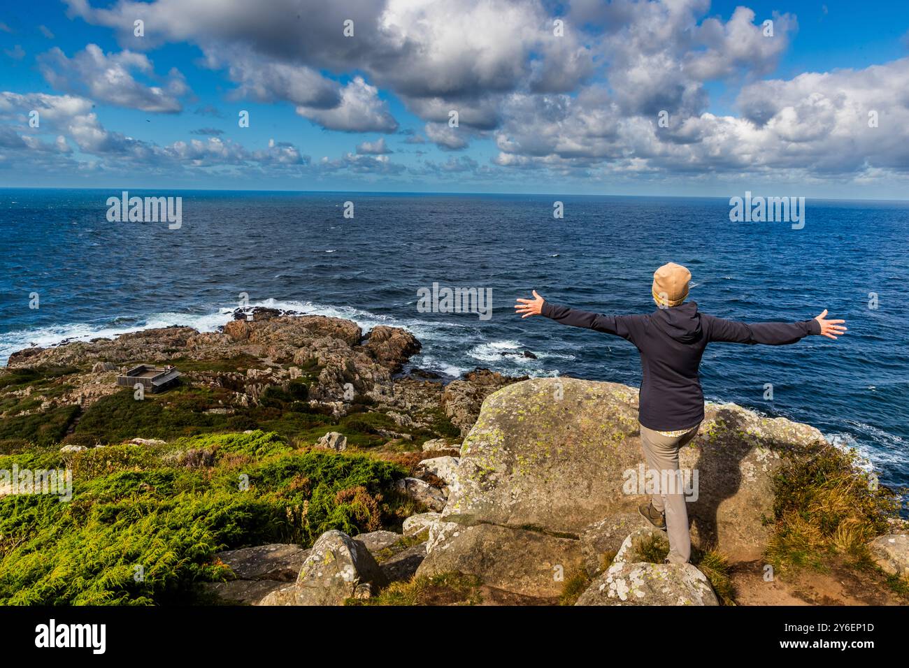 Tip of the Kullaberg peninsula with a view of the Kattegat sea area. The Kullaberg peninsula is a nature reserve. At the tip of the Kullaberg peninsula stands the Kullens fyr lighthouse. Italienska vägen, Höganäs kommun, Skåne, Skåne, Sweden Stock Photo