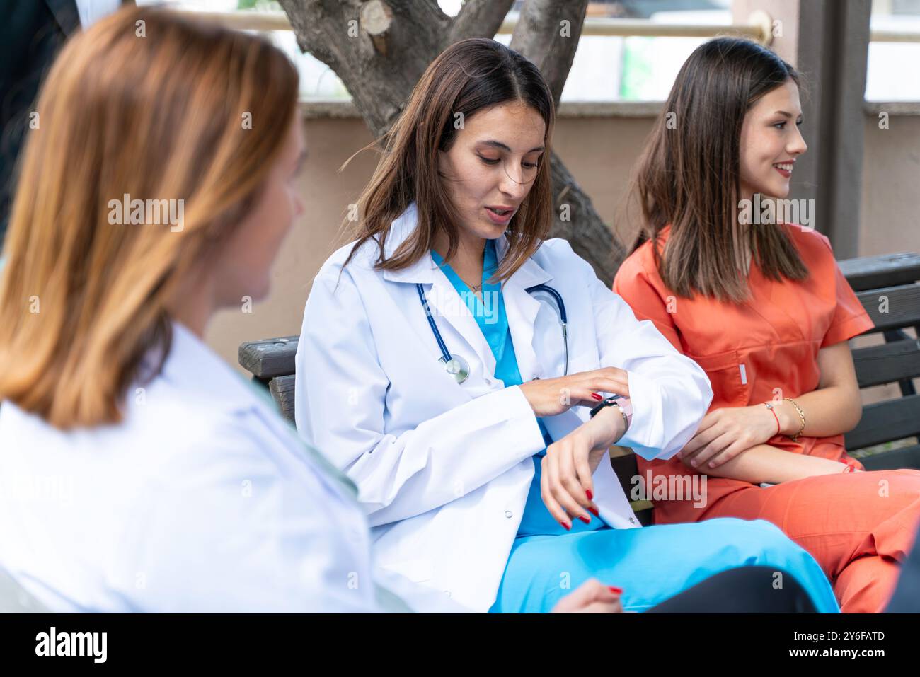 Group doctors work in office hi-res stock photography and images - Alamy