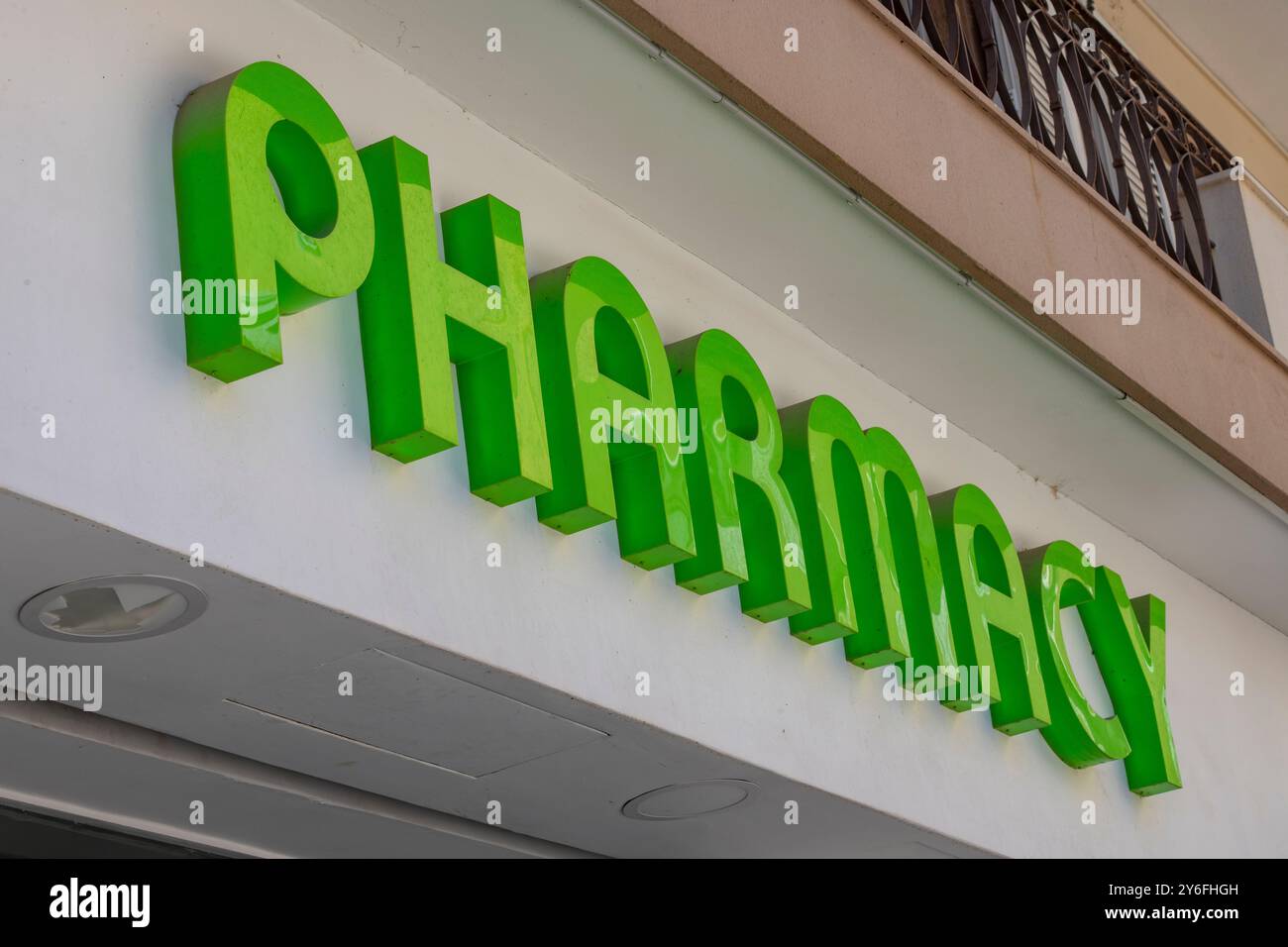 Pharmacy chemists sign hi-res stock photography and images - Alamy