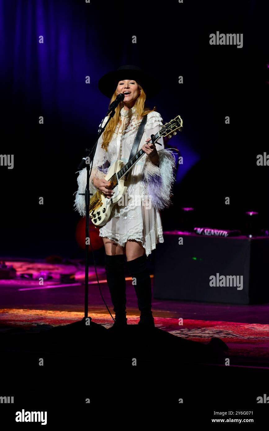 Hollywood, USA. 24th Sep, 2024. Jewel in concert at Hard Rock Live at Seminole Hard Rock Hotel & Casino Hollywood in Hollywood on September 24, 2024 in Hollywood, Florida. (Photo by JL/Sipa USA) Credit: Sipa USA/Alamy Live News Stock Photo