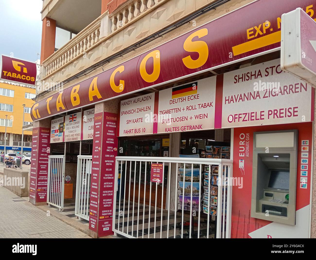 euro tobacco spain Spanish tobacco shop hi-res stock photography and images