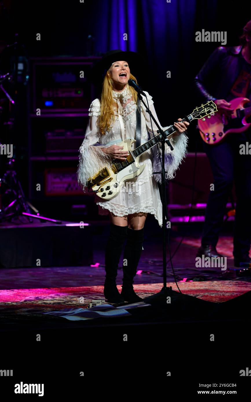 Hollywood, Florida, USA. 24th Sep, 2024. Singer/songwriter Jewel in concert at Hard Rock Live at Seminole Hard Rock Hotel & Casino Hollywood in Hollywood on September 24, 2024 in Hollywood, Florida. Credit: Mpi10/Media Punch/Alamy Live News Stock Photo