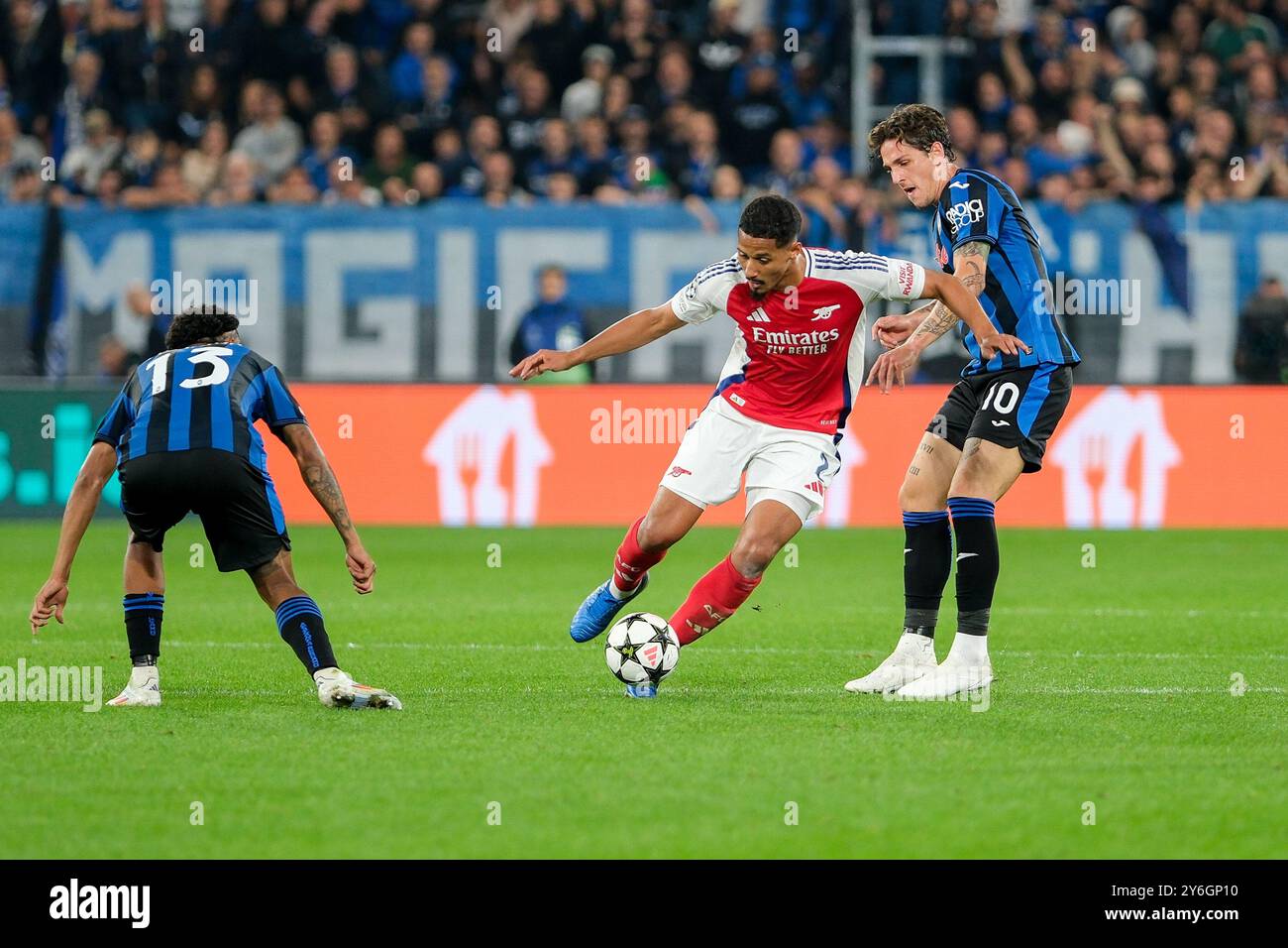 William Saliba of FC Arsenal contrasted by Nicolo Zaniolo of Atalanta BC 1907 during the UEFA Champions League 2024/2025 - League Phase MD1 football m Stock Photo