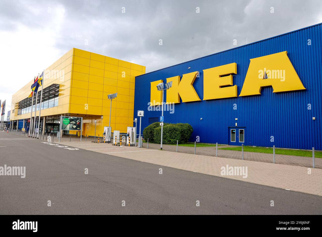 Ikea einrichtungshaus kamen hi-res stock photography and images