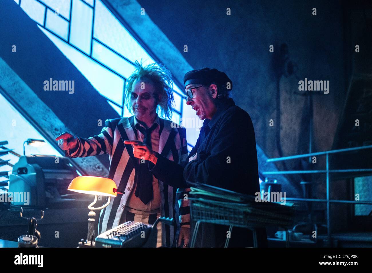 TIM BURTON and MICHAEL KEATON in BEETLEJUICE BEETLEJUICE (2024), directed by TIM BURTON. Credit: Warner Bros. / Plan B Entertainment / Tim Burton Productions / Album Stock Photo