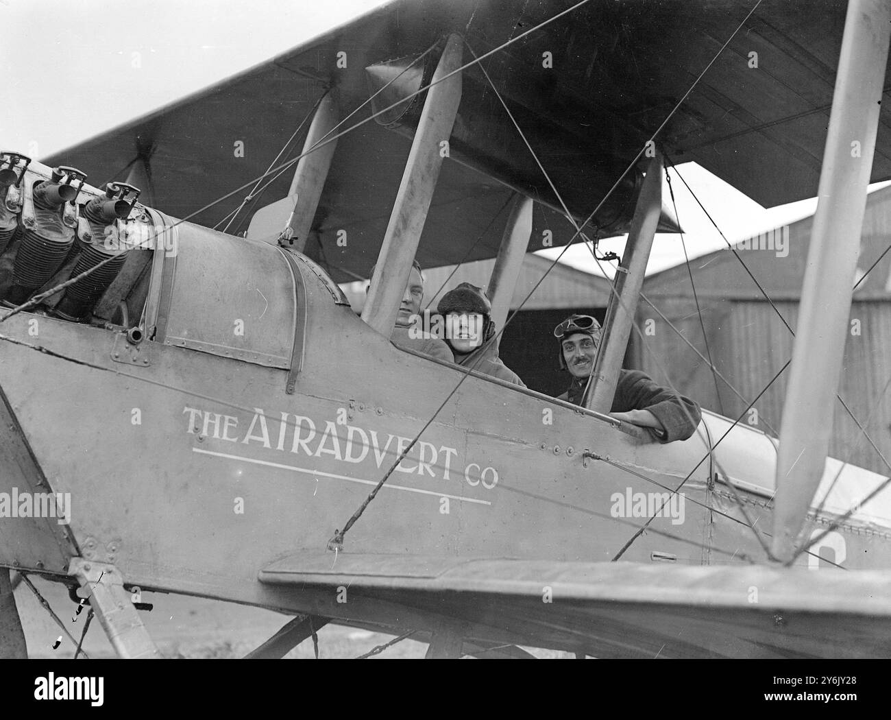 Flying lessons instructor hi-res stock photography and images - Alamy