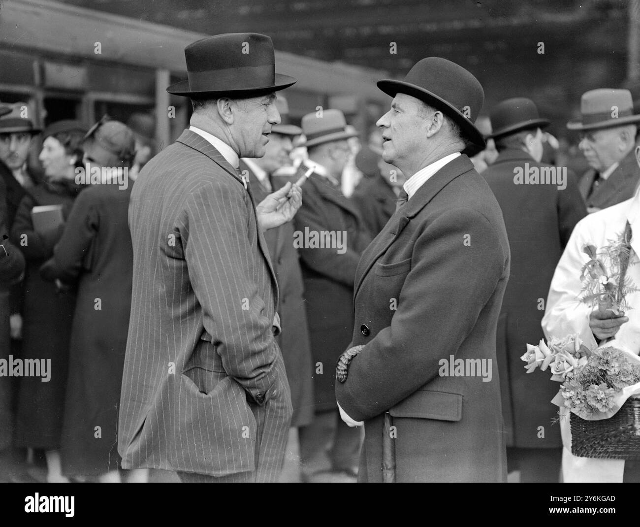 At Waterloo Station leaving for South Africa. Earl Howe and Rear Admiral Evans (Evans of the Broke).  29 November 1935  © TopFoto Stock Photo