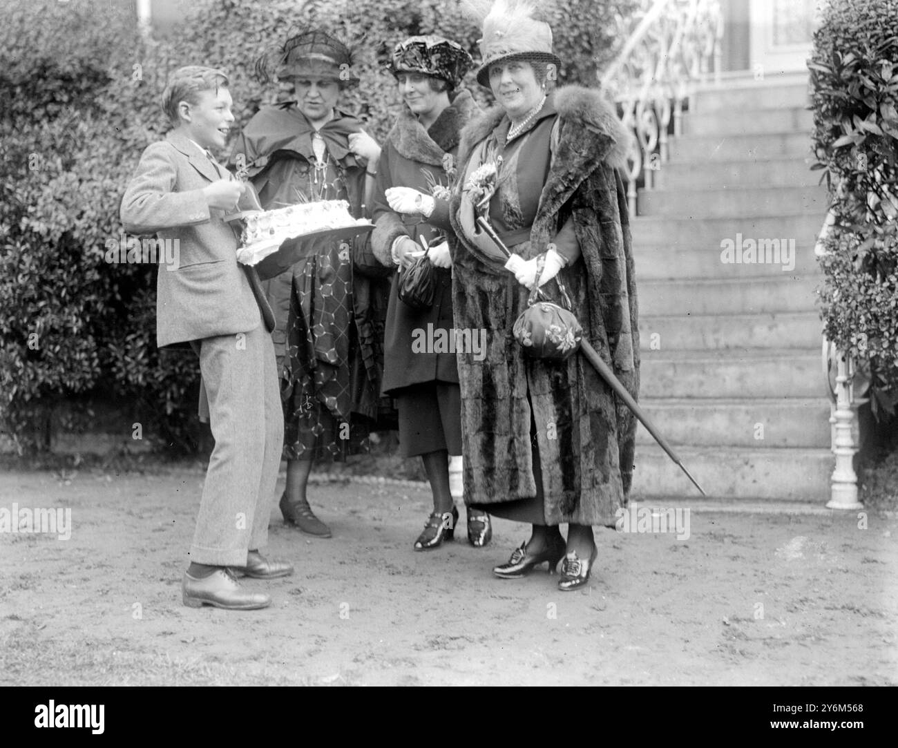 Mrs Cohen's Garden Party at St John's Woods in aid of Dr Barnardos Homes. 1920s Mrs S.B. Joel Stock Photo