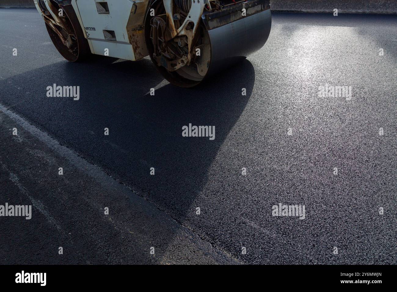 Hot bitumen hi res stock photography and images Alamy