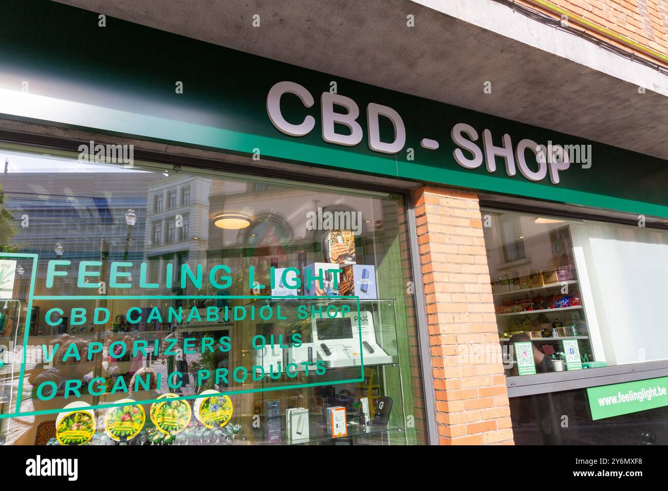 Cbd shop hi-res stock photography and images - Alamy