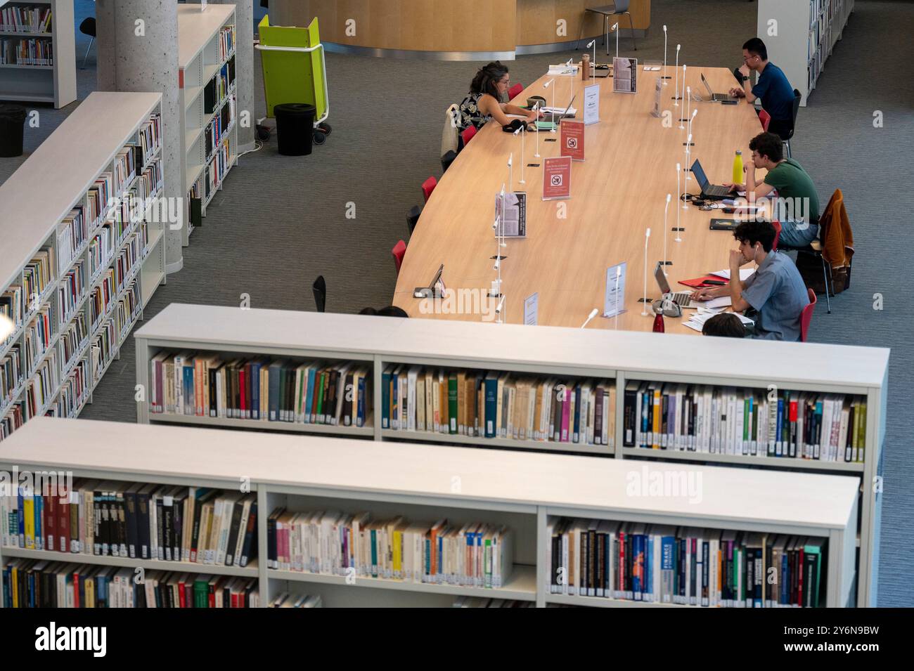 France. Paris. 14th district. Boulevard Jourdan. ENS, Ecole Normale Superieure, Jourdan campus. Library, reading room Stock Photo