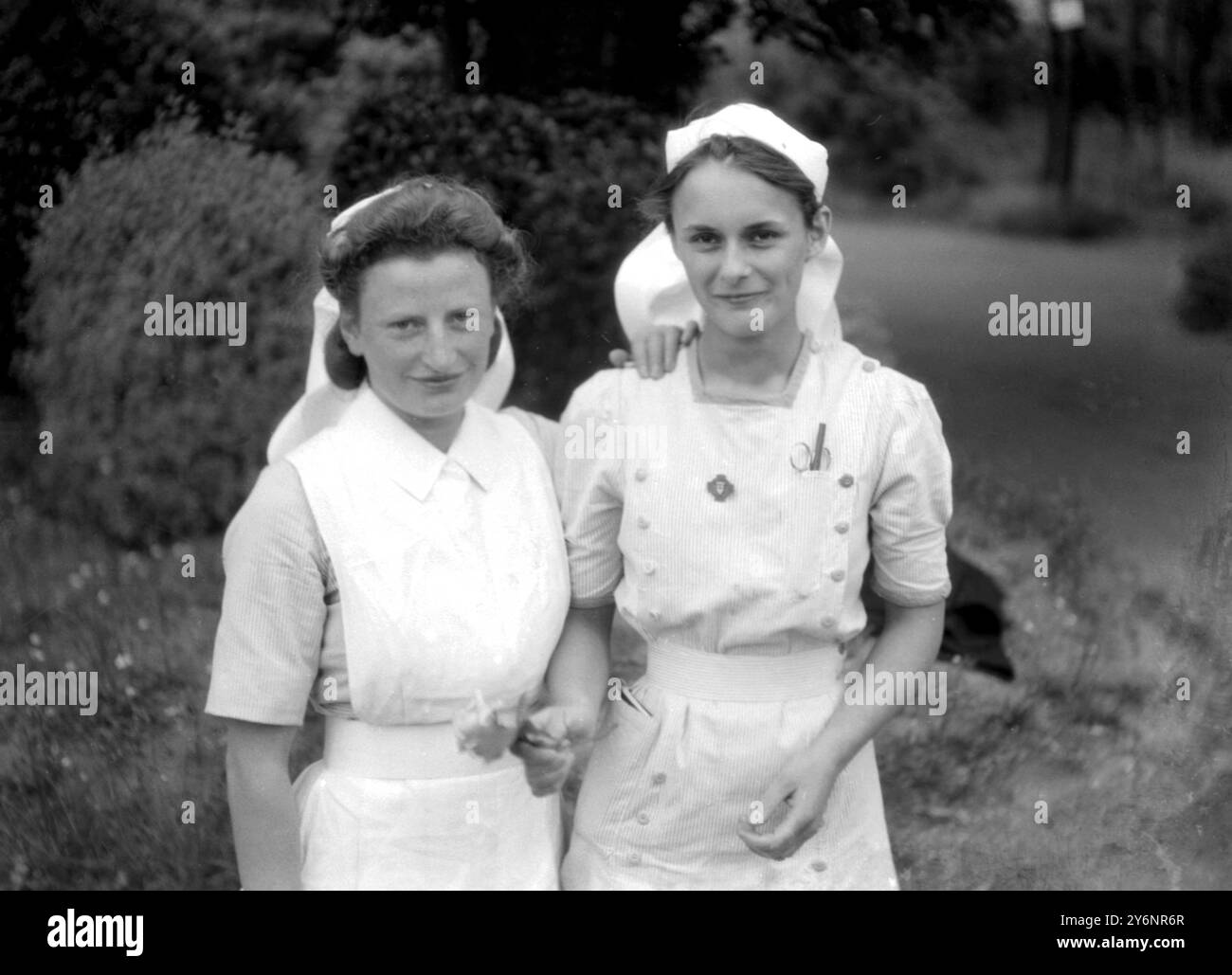 1940s nurses hi-res stock photography and images - Alamy