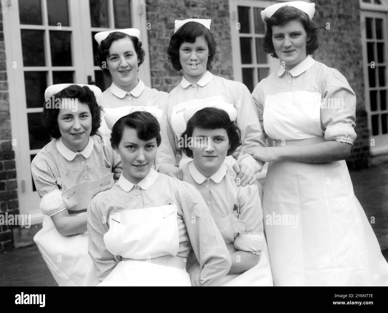 1950s nurses hi-res stock photography and images - Alamy