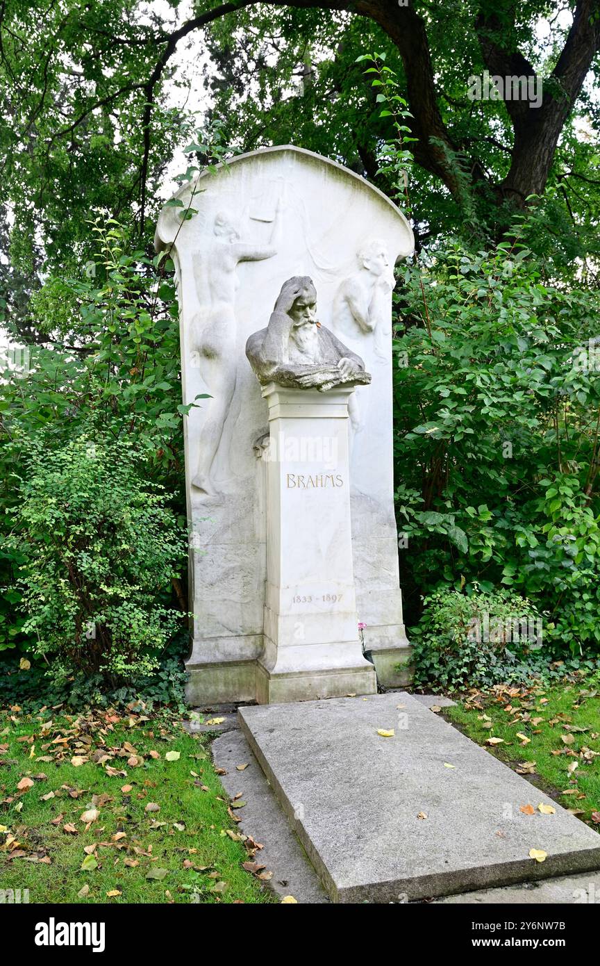 Vienna, Austria. Vienna Central Cemetery, Johannes Brahms Composer, ( 7 May 1833 in Hamburg; † 3 April 1897 in Vienna), tomb of Ilse Conrat, 1903 Stock Photo