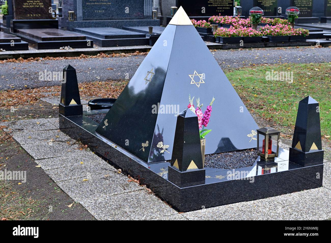 Vienna, Austria. Vienna Central Cemetery, Gate 4. In 1917, the New Israelite Section was established at Gate IV of the Central Cemetery. Israelite Cem Stock Photo