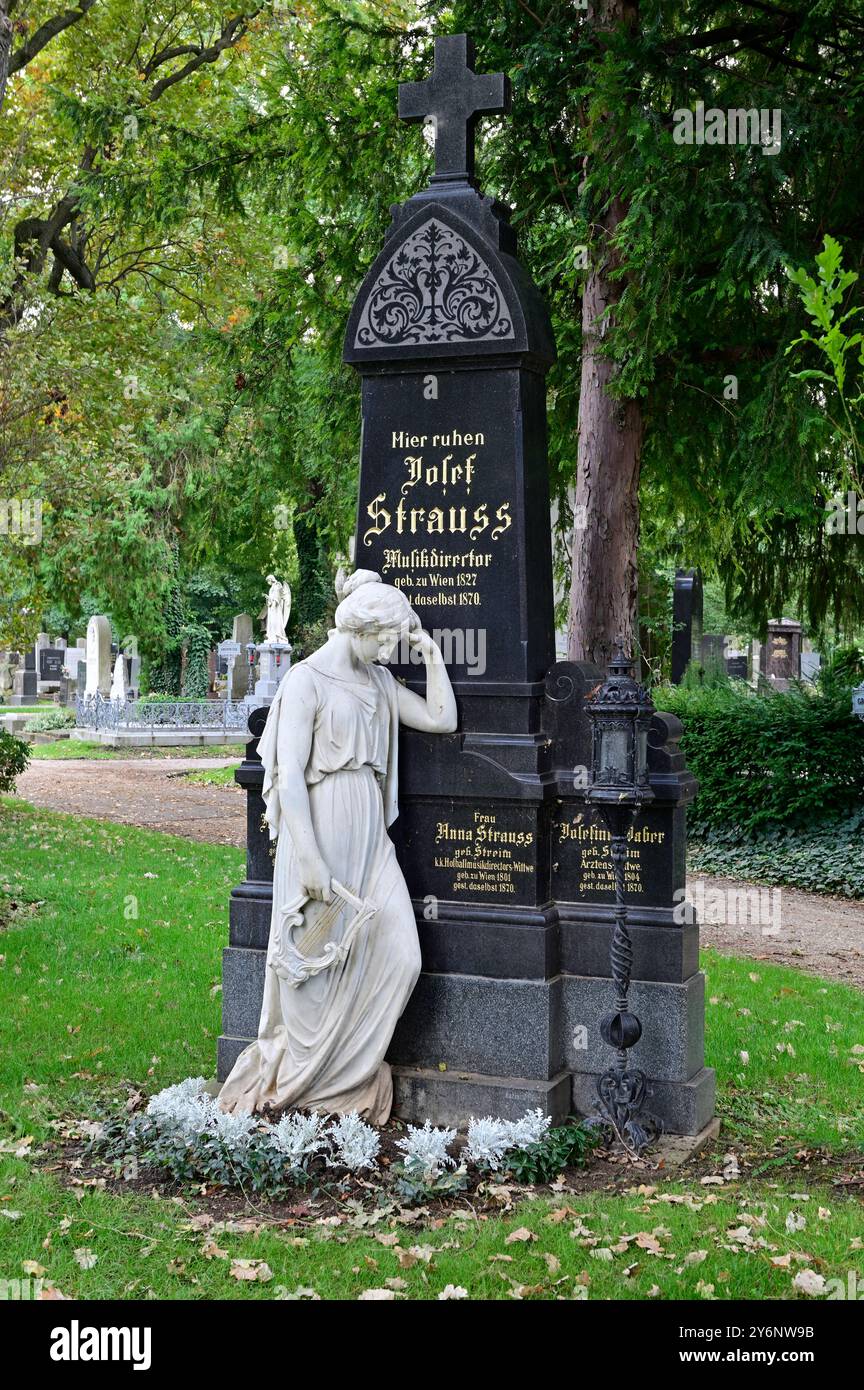 Vienna, Austria. Central Cemetery Vienna, Josef Strauss ( 20 August 1827 in Mariahilf in Vienna; † 22 July 1870 in Vienna) was an Austrian engineer, i Stock Photo