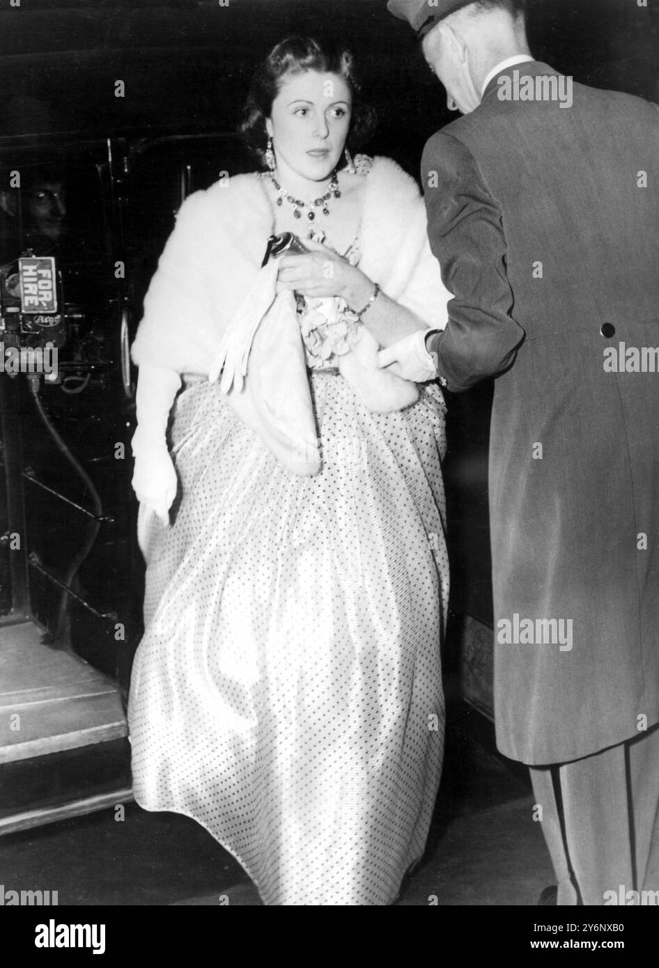 Lord Digby s Daughter Mrs Pamela Churchill At Savoy Ball In Given By 