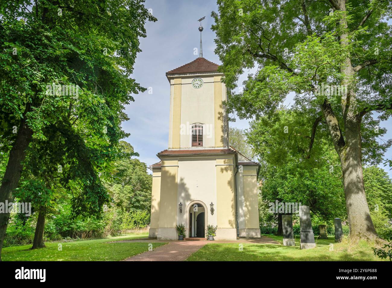 Dorfkirche, Alt-Lübars, Lübars, Reinickendorf, Berlin, Deutschland Stock Photo