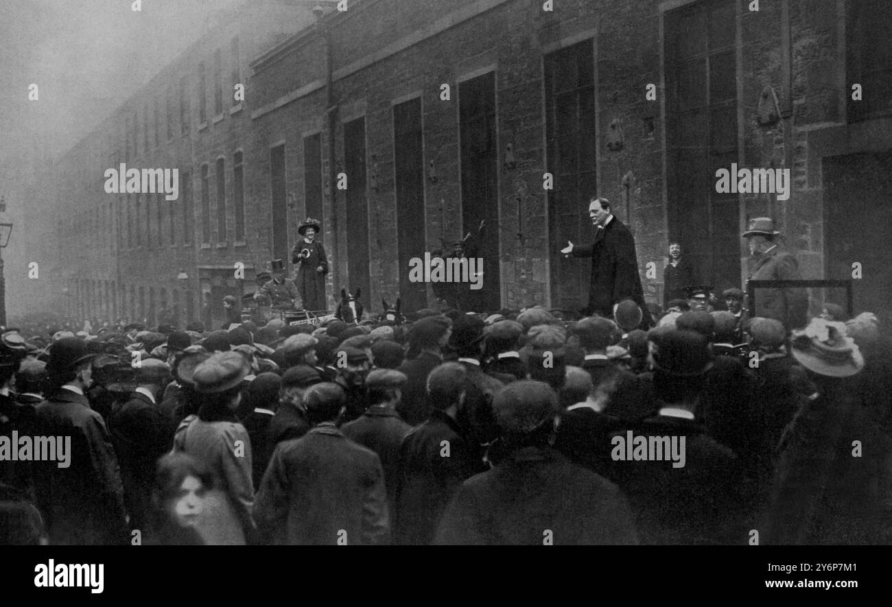 Noisy Tactics at Dundee:Mr Churchill rung down by a suffragette's Bell . A speech spoiled: Miss Molony's successful interruption of the Liberal Candidate Stock Photo