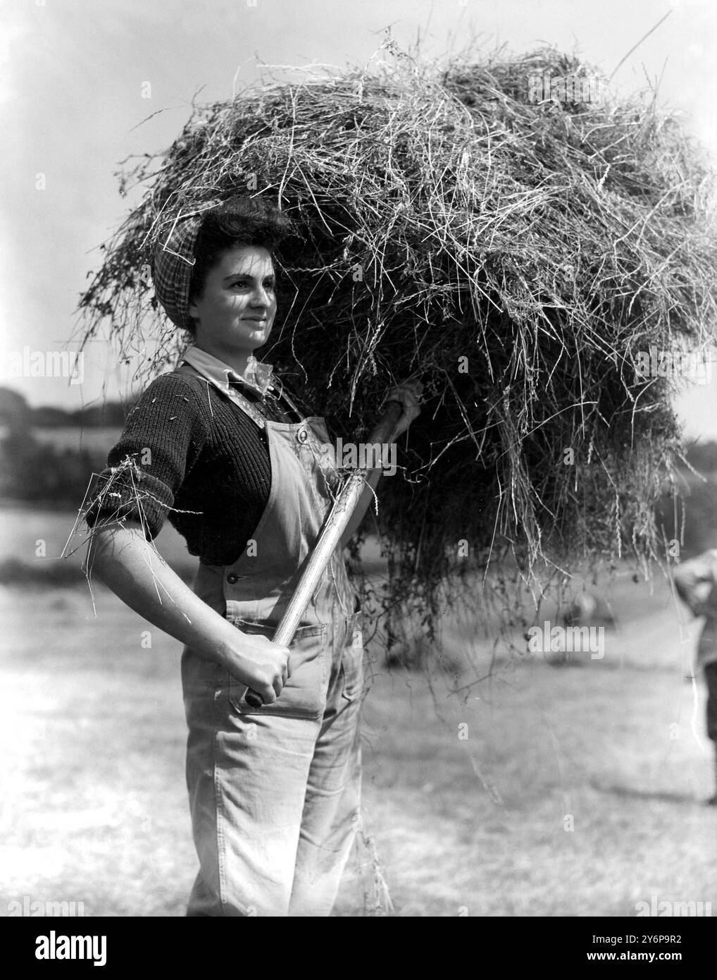 Ww2 girl Black and White Stock Photos & Images - Alamy