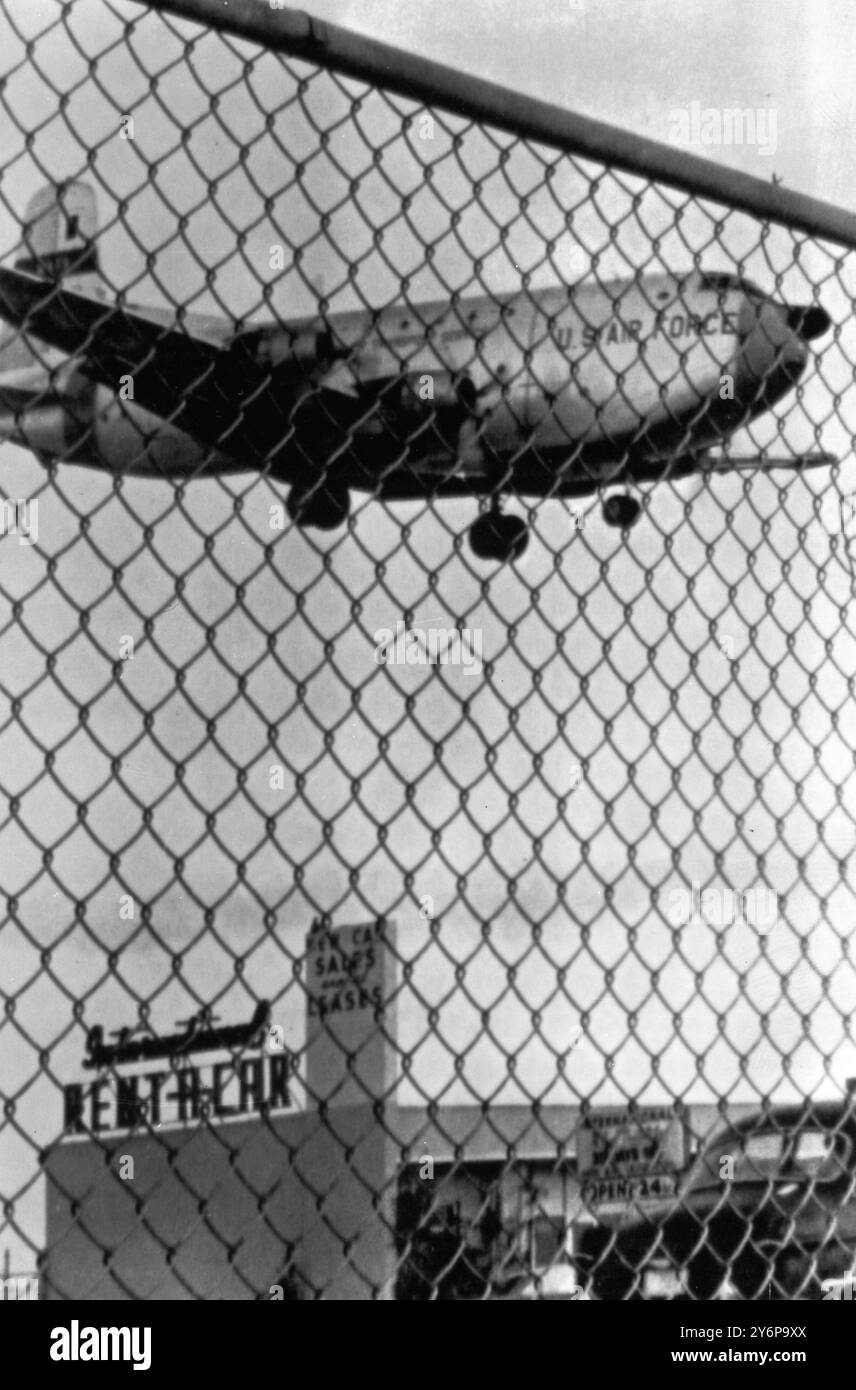 Base Testify A giant C - 124 of the United States Troop Carrier Command landing at ...