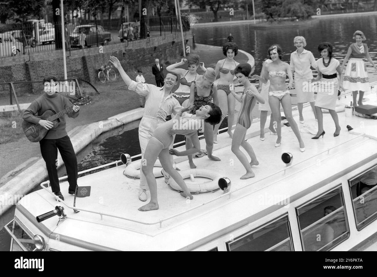 Robin Britten 12 AUGUST 1962 POP SINGER CRAIG DOUGLAS CELEBRATES HIS 21ST BIRTHDAY ...
