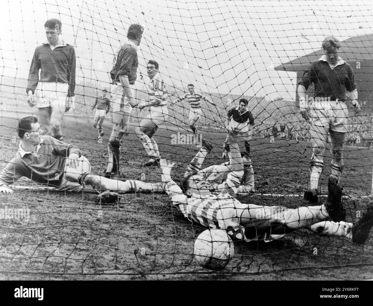 KERIGAN SCOTTISH FOOTBALLER IN ACTION    12 MARCH 1962 Stock Photo