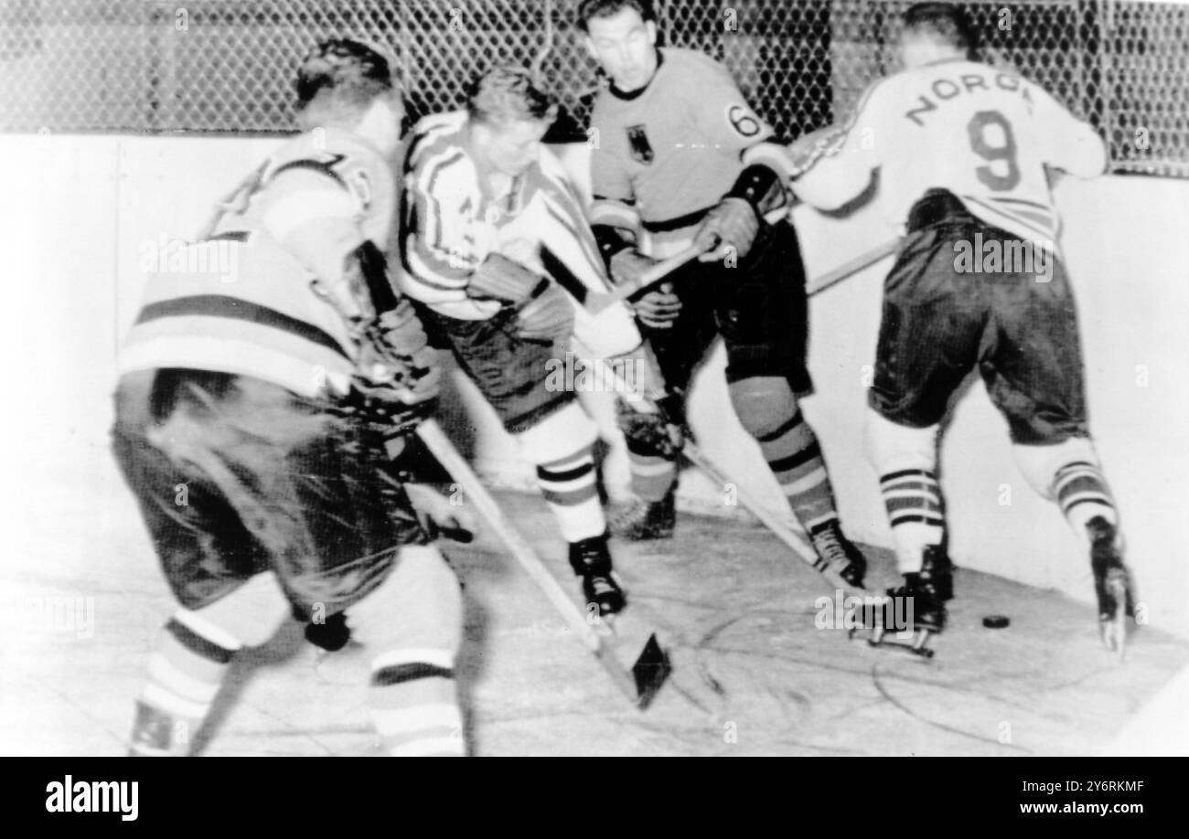 ICE HOCKEY WORLD CHAMPIONSHIPS NORWAY V WEST GERMANY 10 MARCH 1962 ...