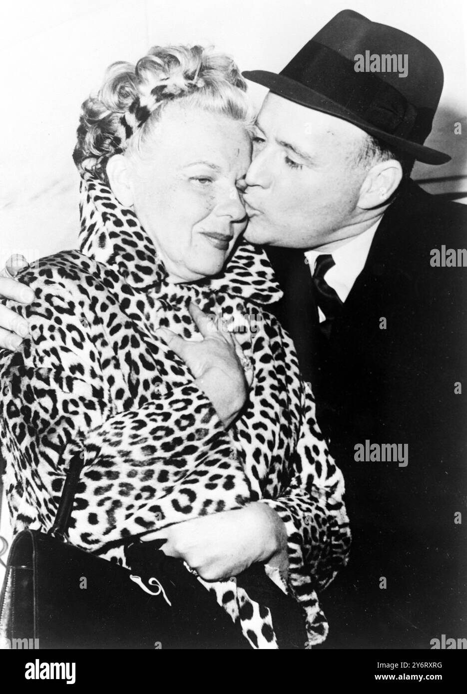 CHARLES MAPES C JNR WITH FIANCEE BOBO ROCKEFELLER / 7 FEBRUARY 1962 ...