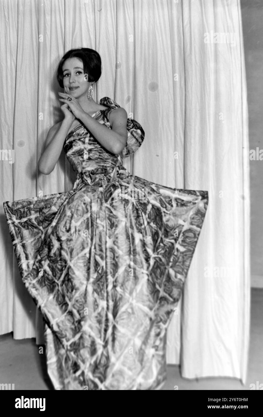 60s fashion hi-res stock photography and images - Alamy