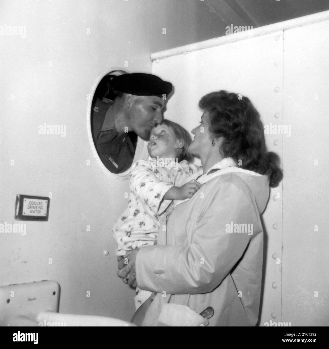BRITISH ARMY MOORE CORP ARCHIE KISSES DAUGHTER SHARON 22 JANUARY 1962 ...