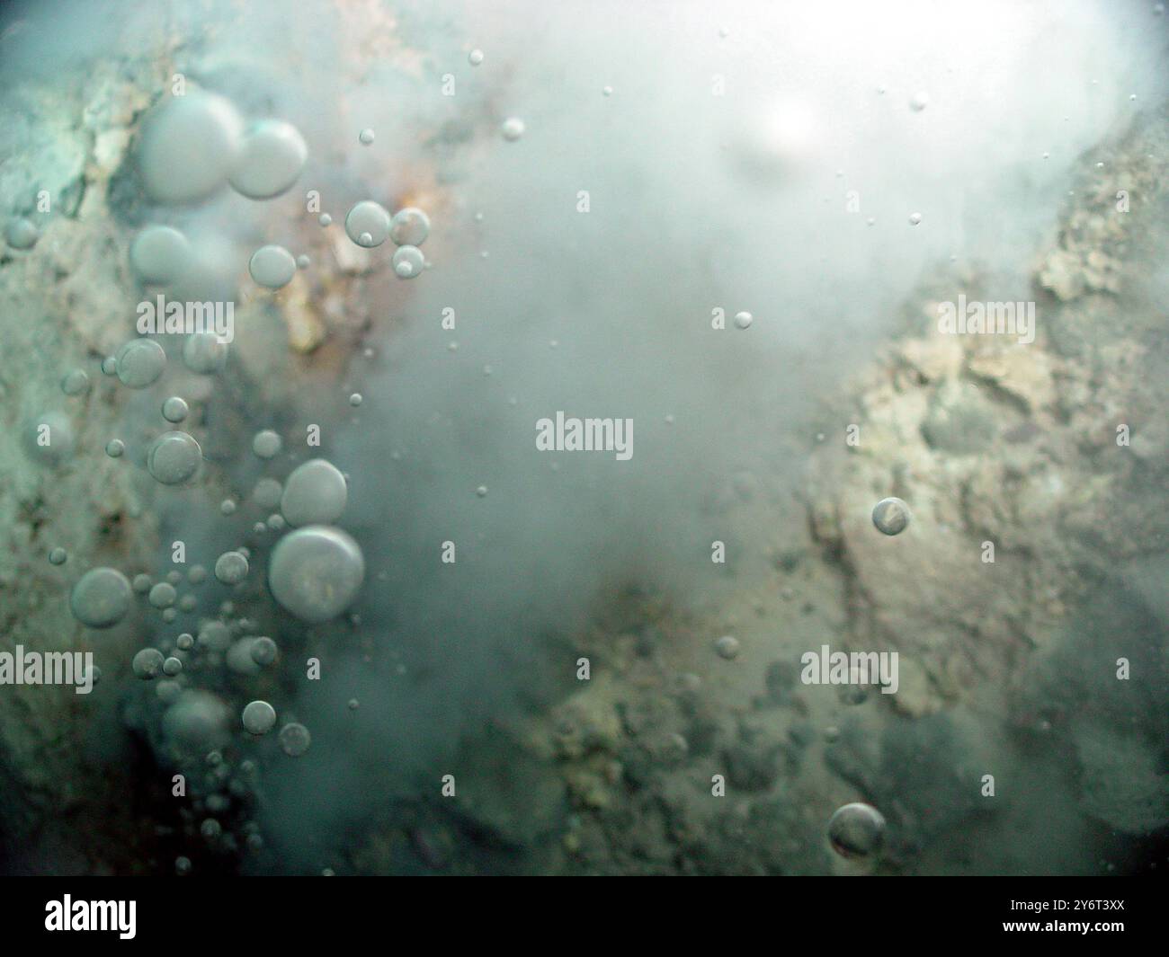 Deepsea Hydrothermal Vent, White Smoker Stock Photo - Alamy