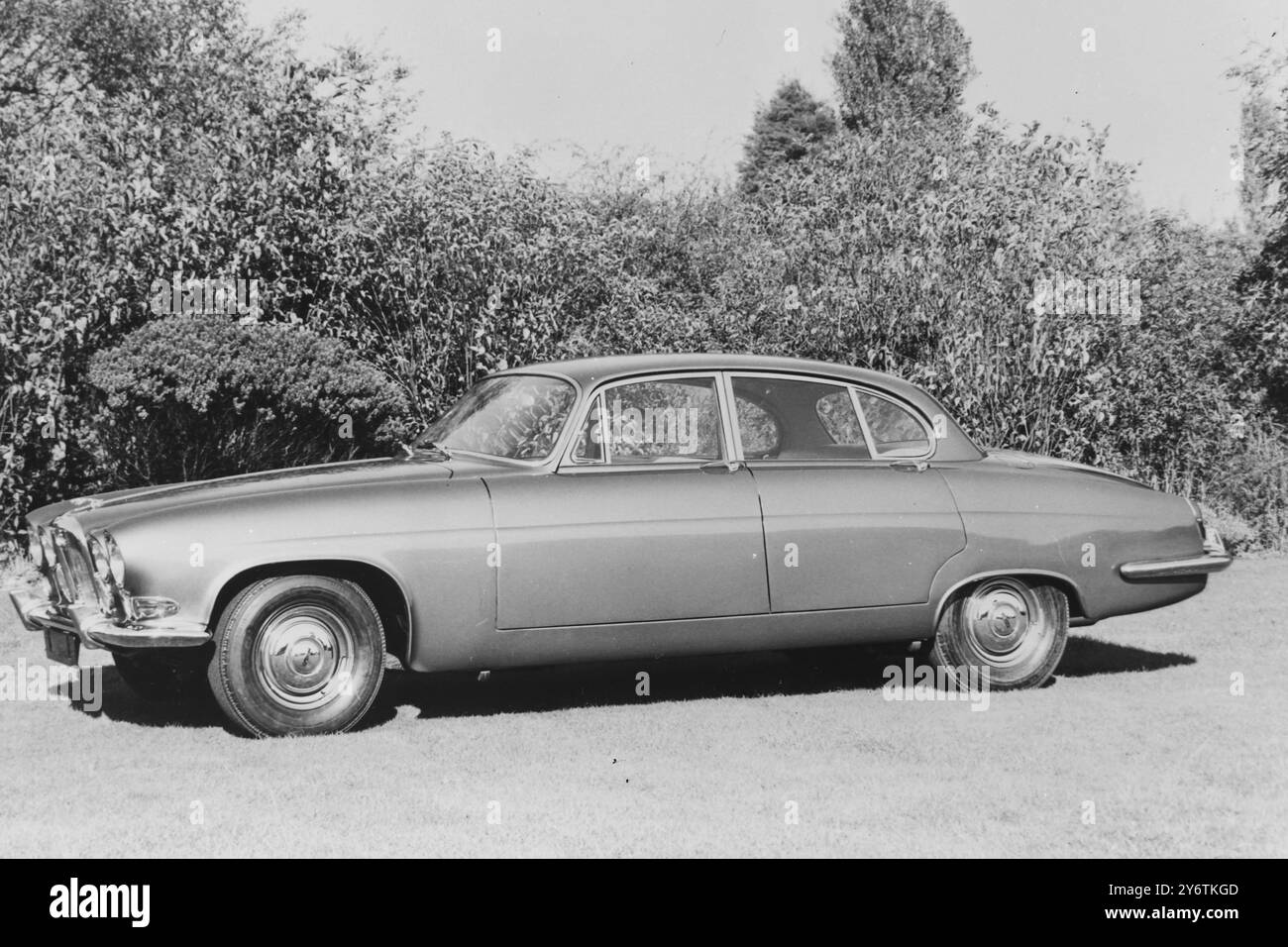 MOTOR CAR JAGUAR MK 10 11 OCTOBER 1961 Stock Photo - Alamy
