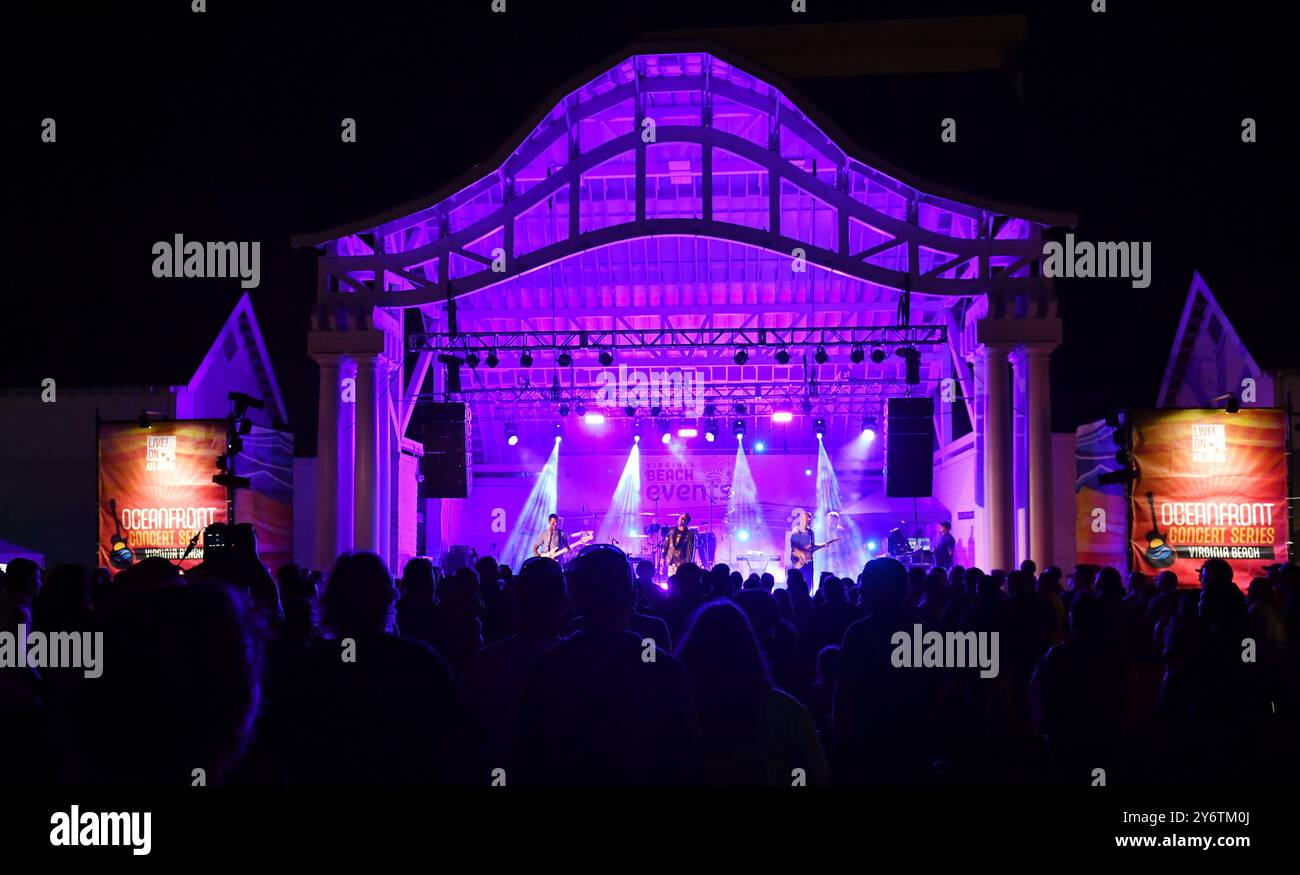 September 25, 2024, Virginia Beach, Virginia, USA: ADAM GARDNER of Guster entertains the croowd at the 24th street stage in Virginia Beach, Virginia on 25 September 2024. . Photo Â© Jeff Moore (Credit Image: © Jeff Moore/ZUMA Press Wire) EDITORIAL USAGE ONLY! Not for Commercial USAGE! Stock Photo