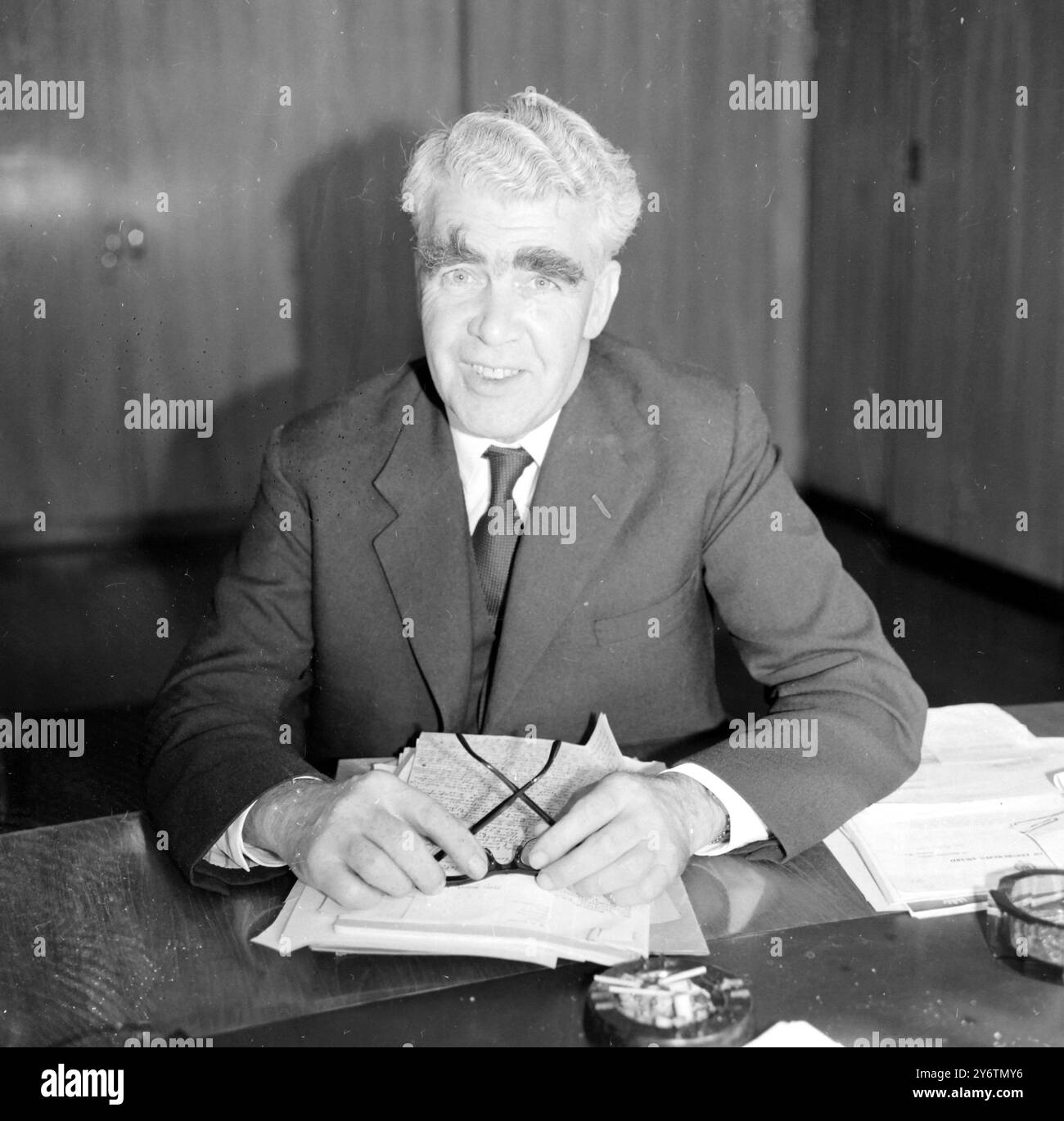 【中古】 The Great Canadian Anecdote Contest/HARBOUR PUB/George Woodcock George woodcock hi-res stock photography and images - Alamy